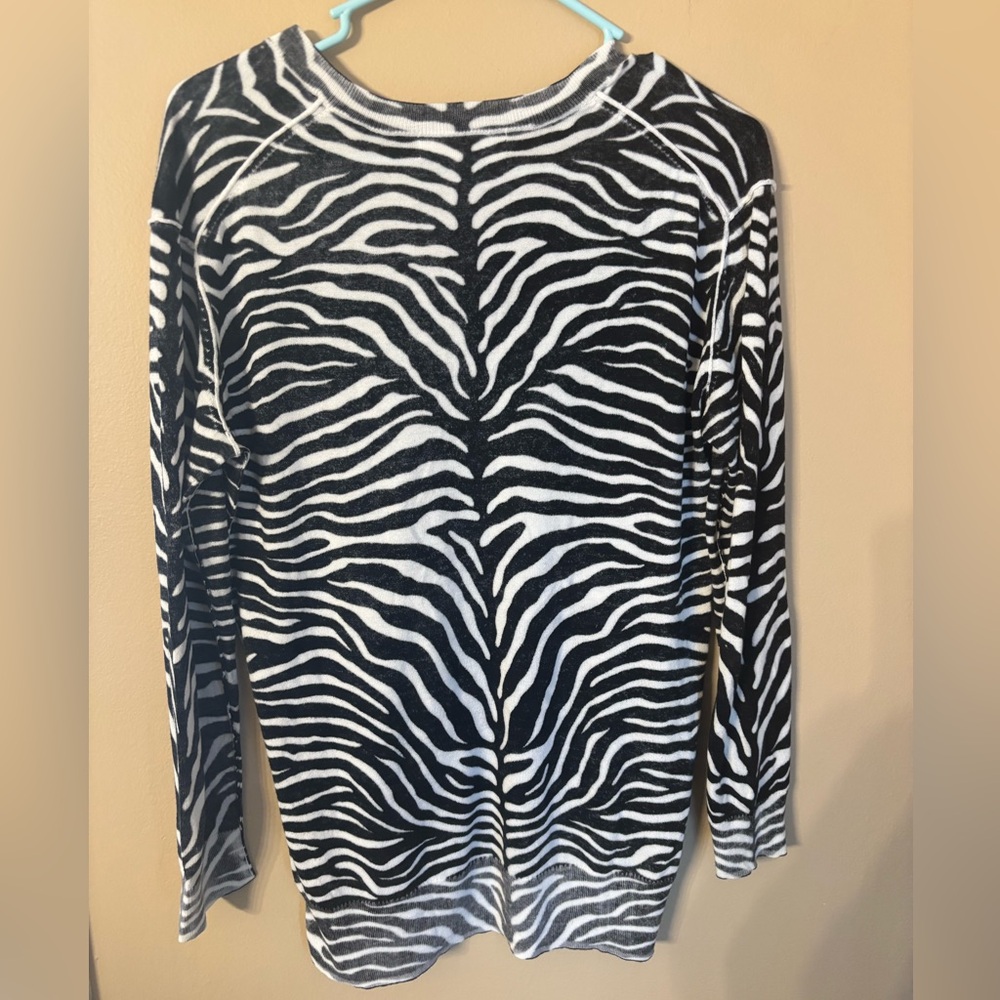 MICHAEL Michael Kors Women’s M zebra print sweater - Picture 8 of 9